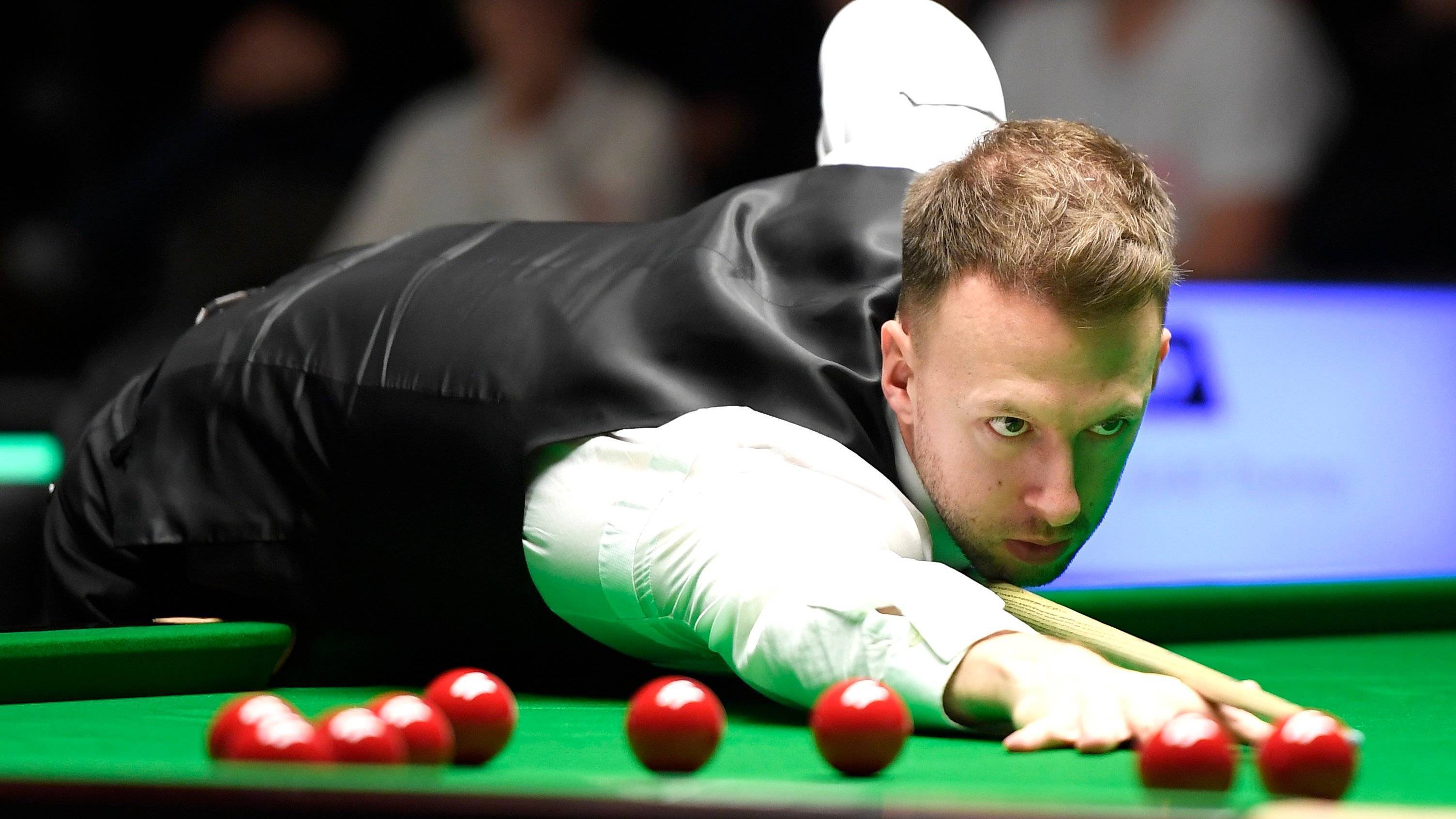 手闯入男女 手闯入男女