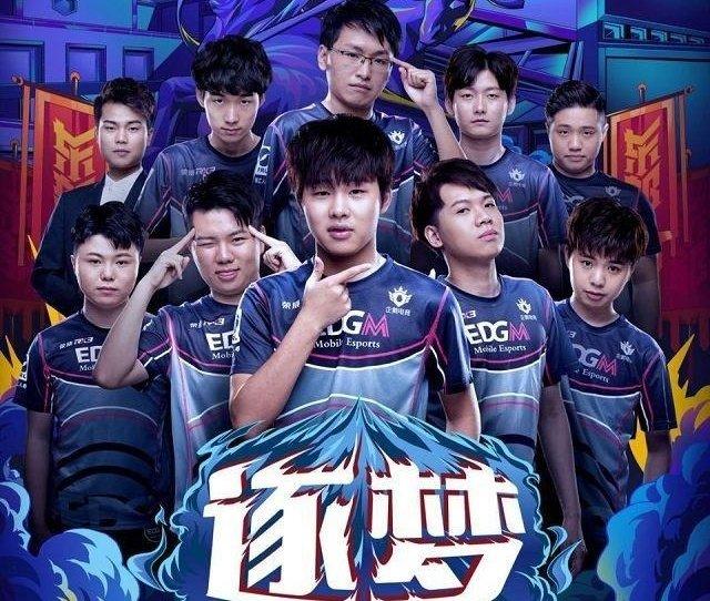 每体：阿劳霍回归后很难首发，他和巴萨的续约谈判也不顺利